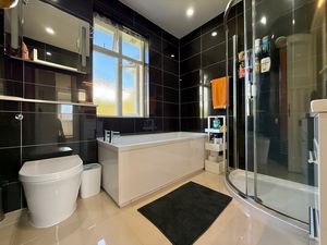 Photo 15- click for photo gallery